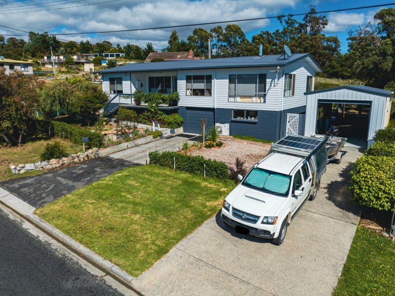 10 Halcyon Grove, St Helens TAS 7216