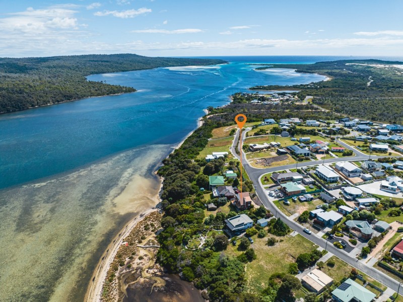 18 Kiama Parade, Akaroa TAS 7216