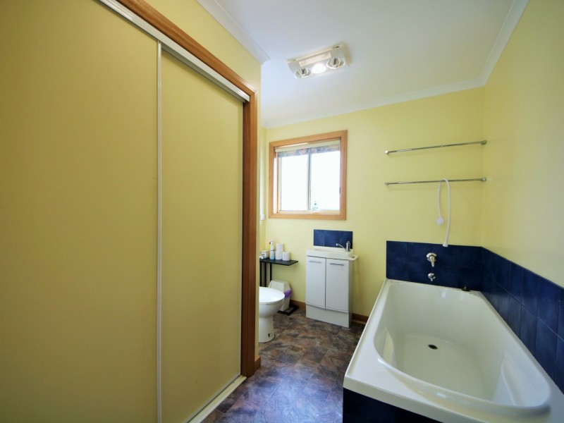 2/1 Heather Place, St Helens TAS 7216