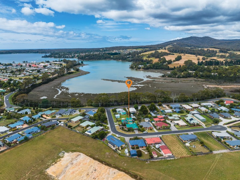 2/1 Heather Place, St Helens TAS 7216