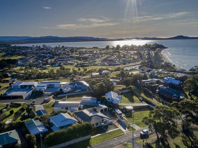 35 Gordon Street, Swansea TAS 7190