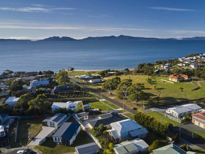 35 Gordon Street, Swansea TAS 7190