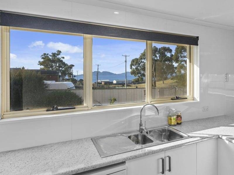 35 Gordon Street, Swansea TAS 7190