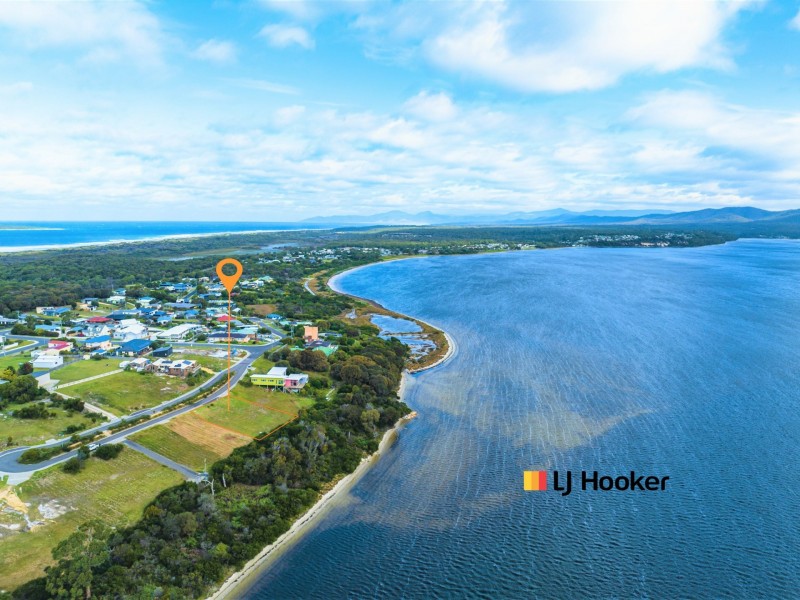 32 Kiama Parade, Akaroa TAS 7216