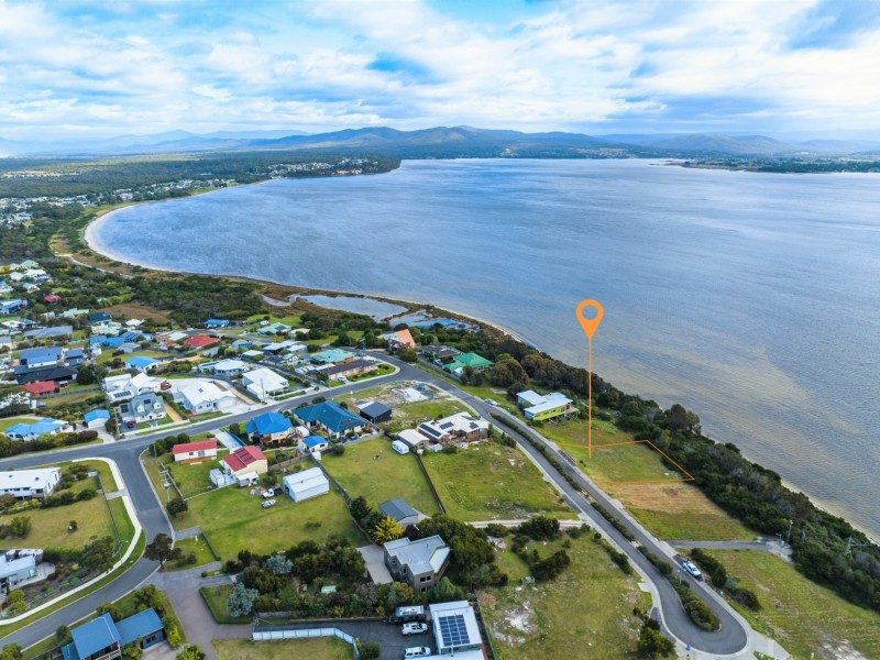 32 Kiama Parade, Akaroa TAS 7216