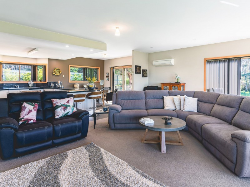 2/484 Binalong Bay Road, St Helens TAS 7216