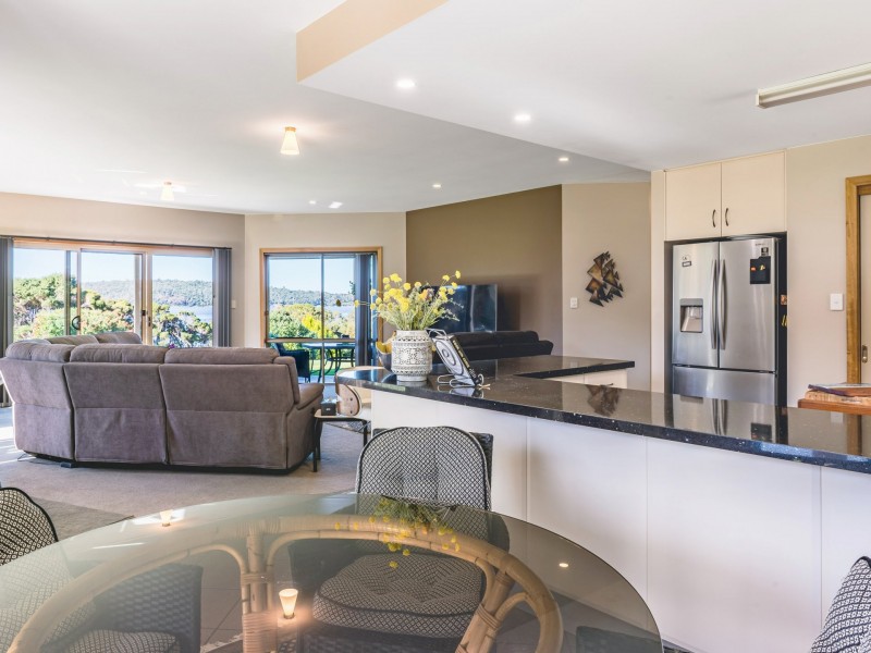 2/484 Binalong Bay Road, St Helens TAS 7216