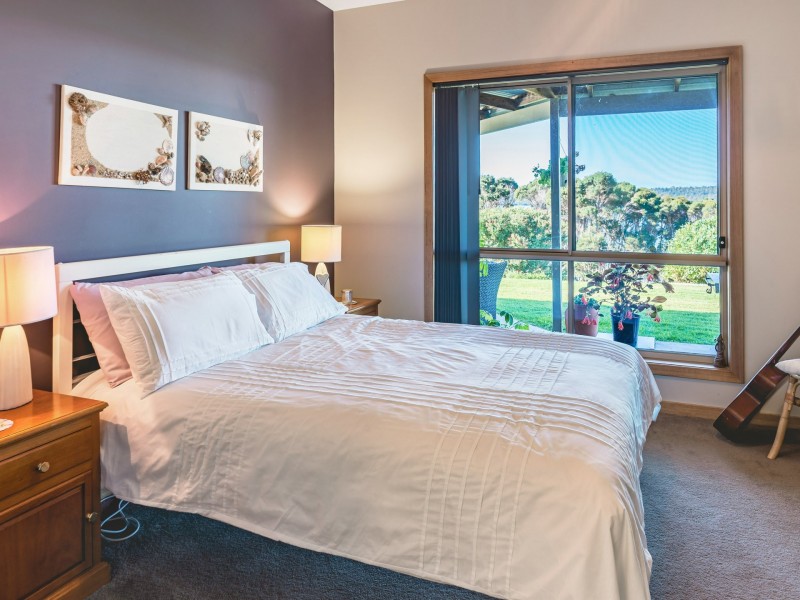 2/484 Binalong Bay Road, St Helens TAS 7216