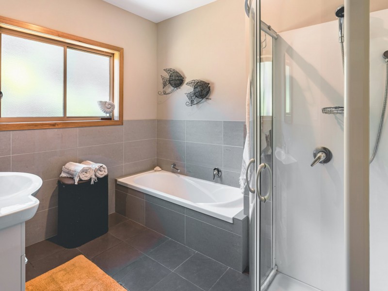 2/484 Binalong Bay Road, St Helens TAS 7216