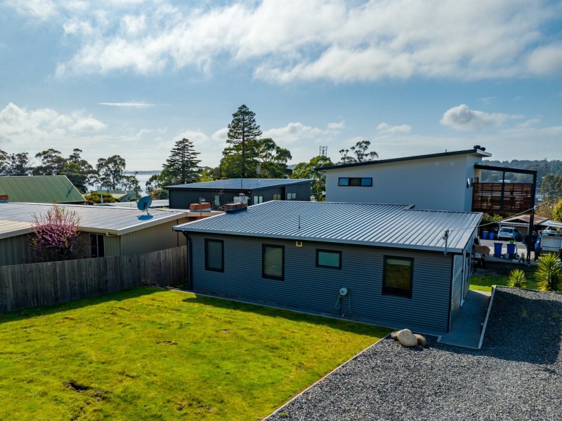 7 Halcyon Grove, St Helens TAS 7216