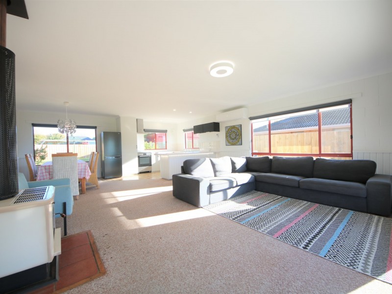 11 Lindsay Parade, St Helens TAS 7216