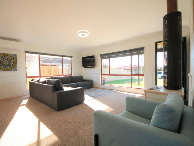 11 Lindsay Parade, St Helens TAS 7216