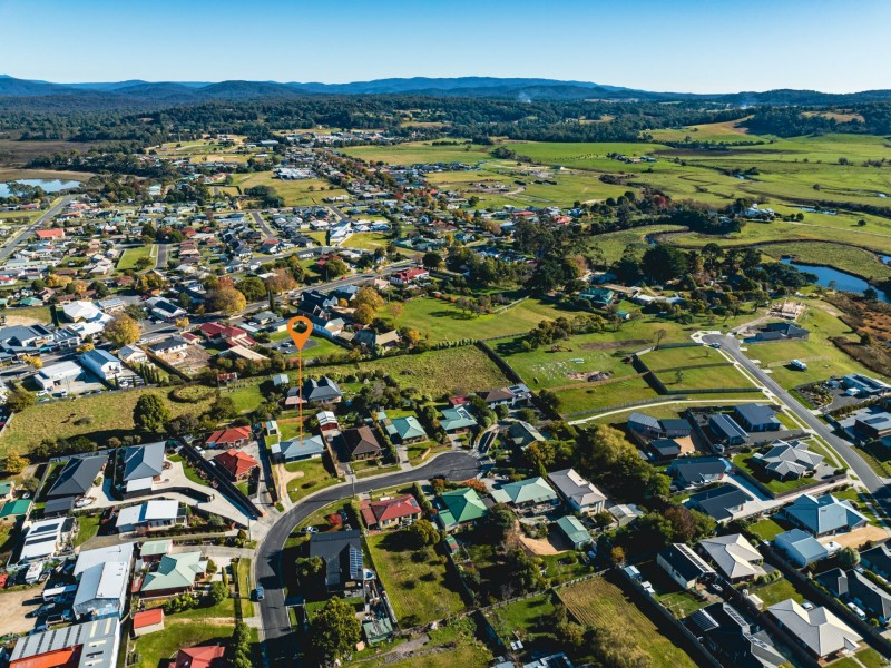 11 Lindsay Parade, St Helens TAS 7216