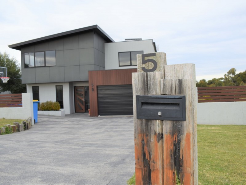 5 Albatross Grove, Scamander TAS 7215
