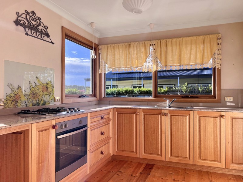 11 Stewart Court, St Helens TAS 7216