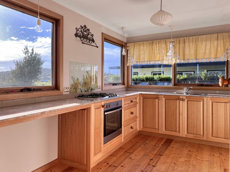 11 Stewart Court, St Helens TAS 7216