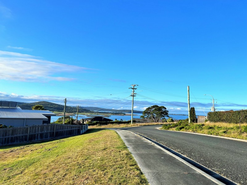 24 Cobrooga Drive, St Helens TAS 7216