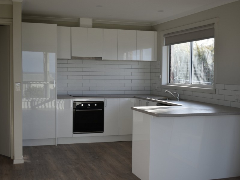 Unit 2/16-18 George Street, Scamander TAS 7215