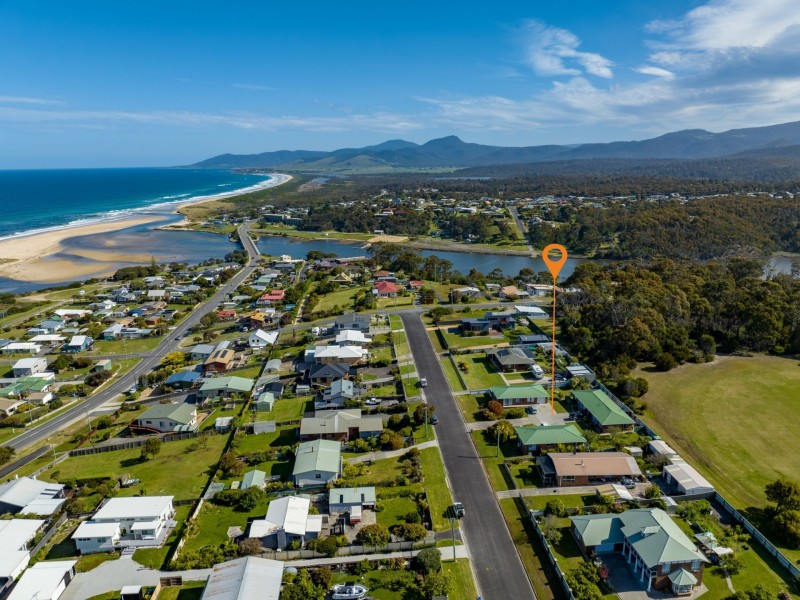 Unit 2/16-18 George Street, Scamander TAS 7215