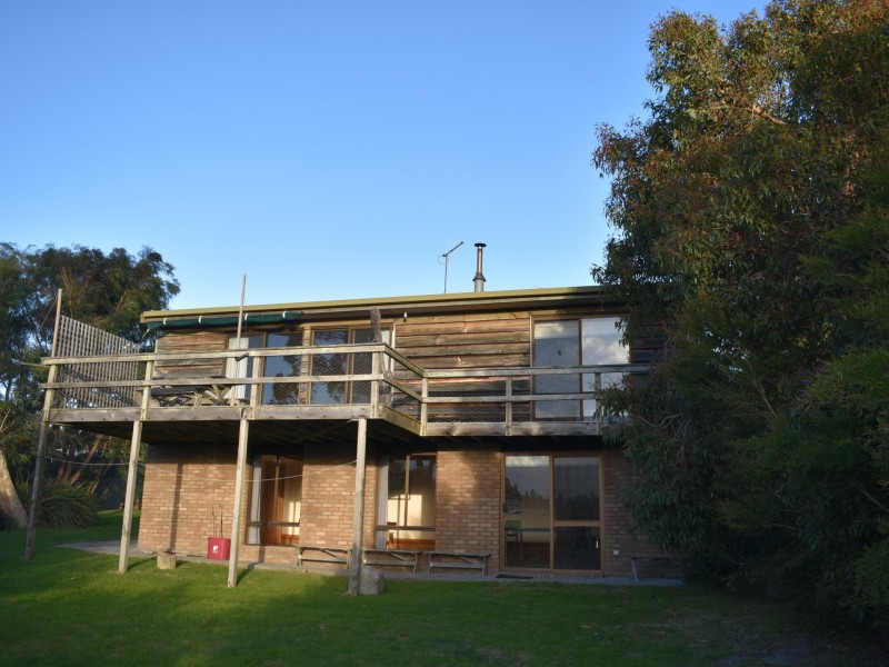 13 Beven Heights, Binalong Bay TAS 7216