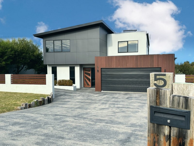 5 Albatross Grove, Scamander TAS 7215