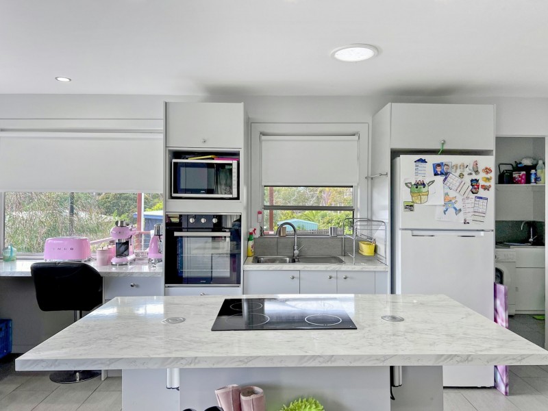 11 Hilltop Drive, Binalong Bay TAS 7216