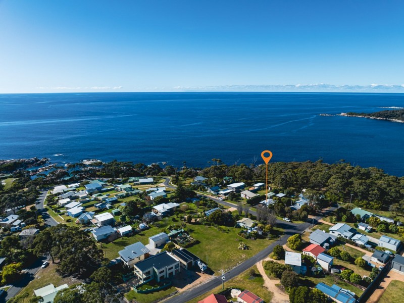 11 Hilltop Drive, Binalong Bay TAS 7216