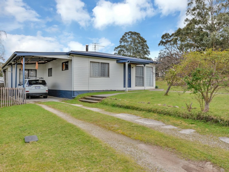 4 Hugh Street, St Marys TAS 7215