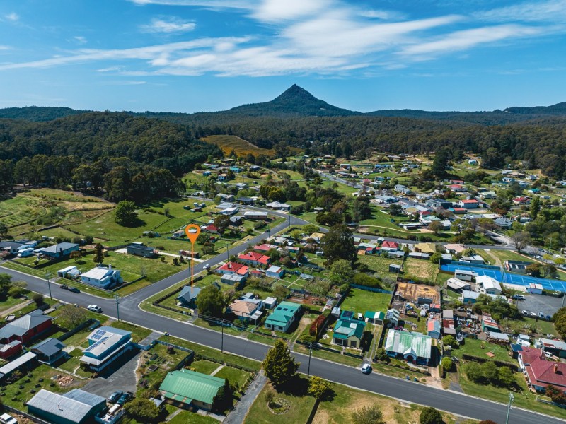 9 Cameron Street, St Marys TAS 7215