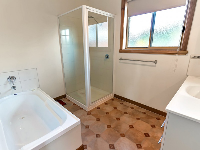 Unit 2/13 Cameron Street, St Helens TAS 7216