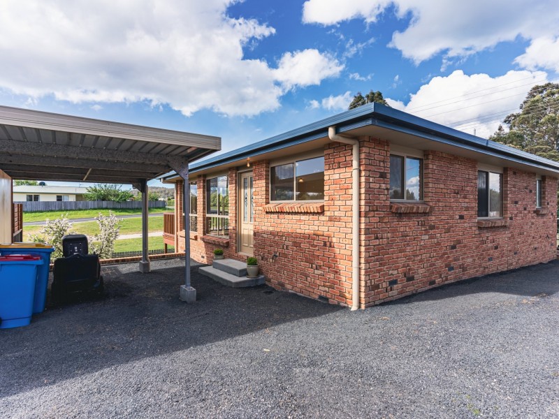 Unit 2/13 Cameron Street, St Helens TAS 7216