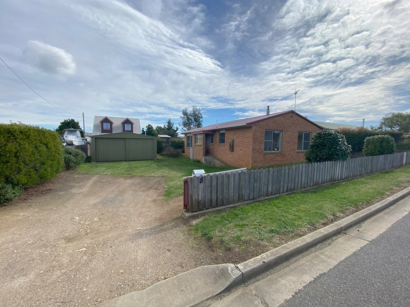 8 Shaw Street, Swansea TAS 7190