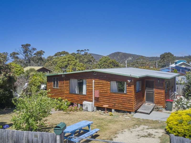 11 Weily Avenue, Bicheno TAS 7215