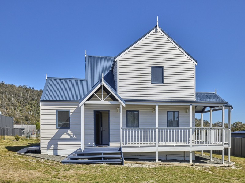 7 Wallace Avenue, Bicheno TAS 7215