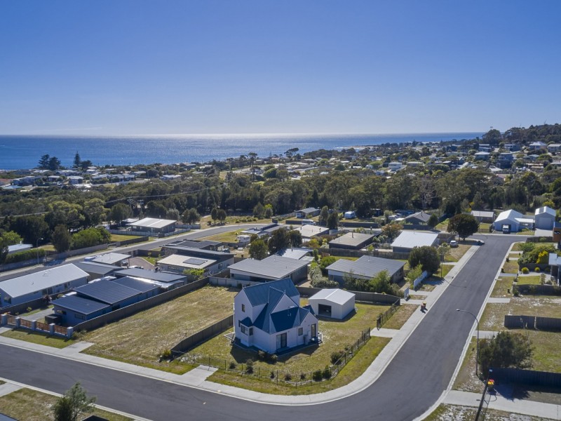 7 Wallace Avenue, Bicheno TAS 7215