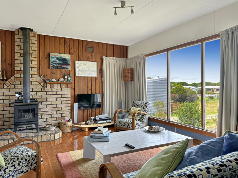16 Scamander Avenue, Scamander TAS 7215