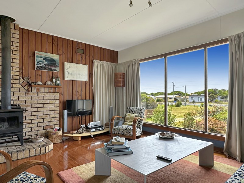 16 Scamander Avenue, Scamander TAS 7215