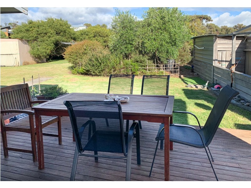 16 Scamander Avenue, Scamander TAS 7215