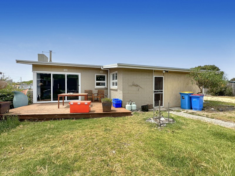 16 Scamander Avenue, Scamander TAS 7215