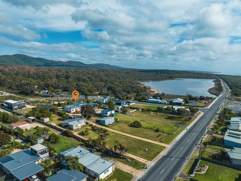 16 Scamander Avenue, Scamander TAS 7215