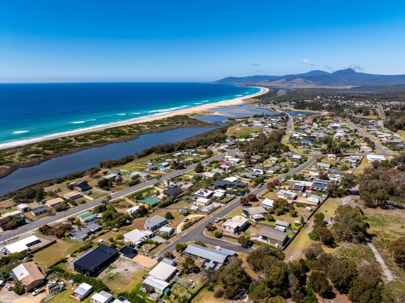 15 Targett Street, Scamander TAS 7215