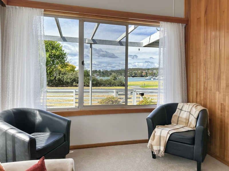 12 Georges Bay Esplanade, St Helens TAS 7216