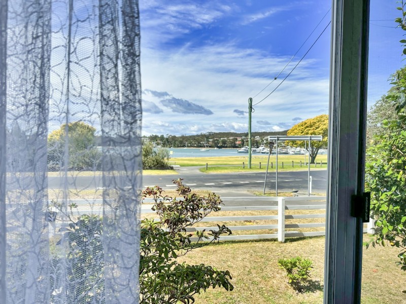 12 Georges Bay Esplanade, St Helens TAS 7216