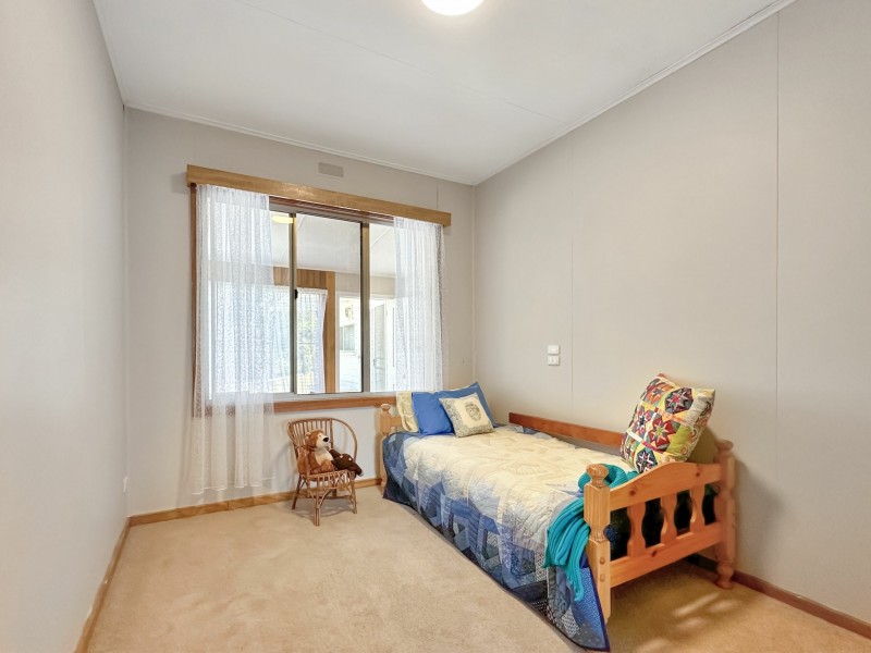12 Georges Bay Esplanade, St Helens TAS 7216