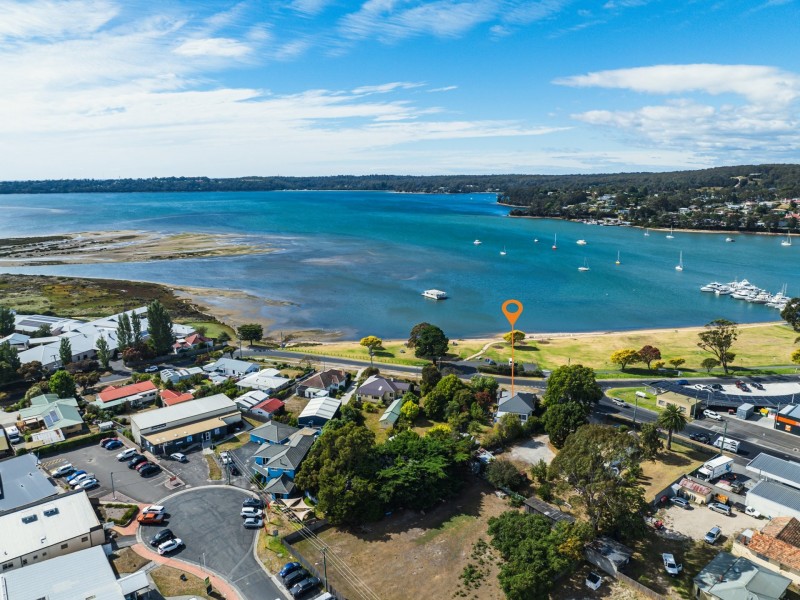 12 Georges Bay Esplanade, St Helens TAS 7216