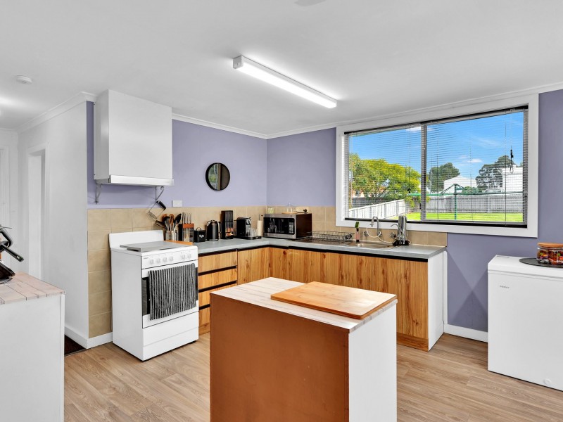 4 Hugh Street, St Marys TAS 7215