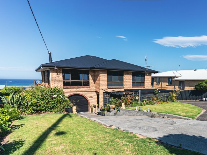 19 George Street, Scamander TAS 7215