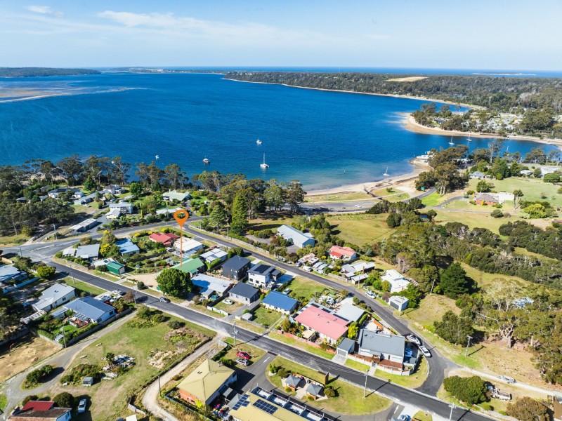 1 Halcyon Grove, St Helens TAS 7216