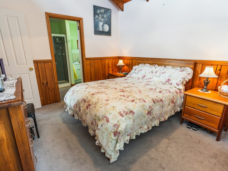 1 Halcyon Grove, St Helens TAS 7216