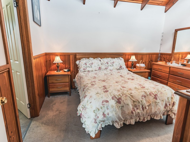 1 Halcyon Grove, St Helens TAS 7216